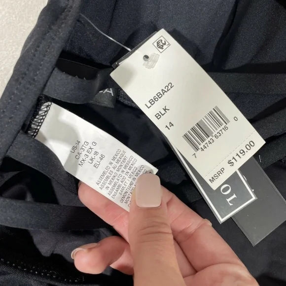 NWT La Blanca Cross Back One-Piece Swimsuit‎ 14 BLK One Pieces